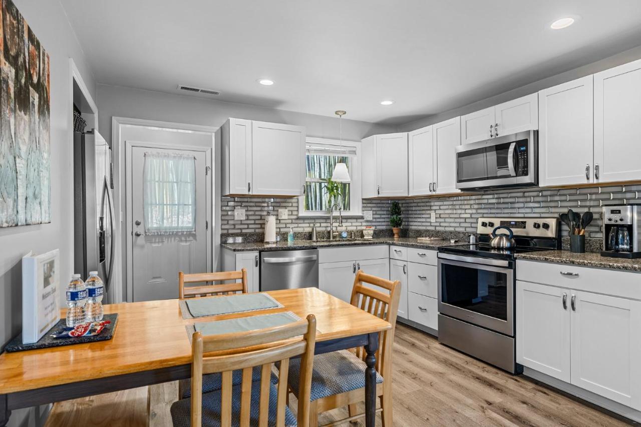 The Bamboo Bungalow Hendersonville Bagian luar foto